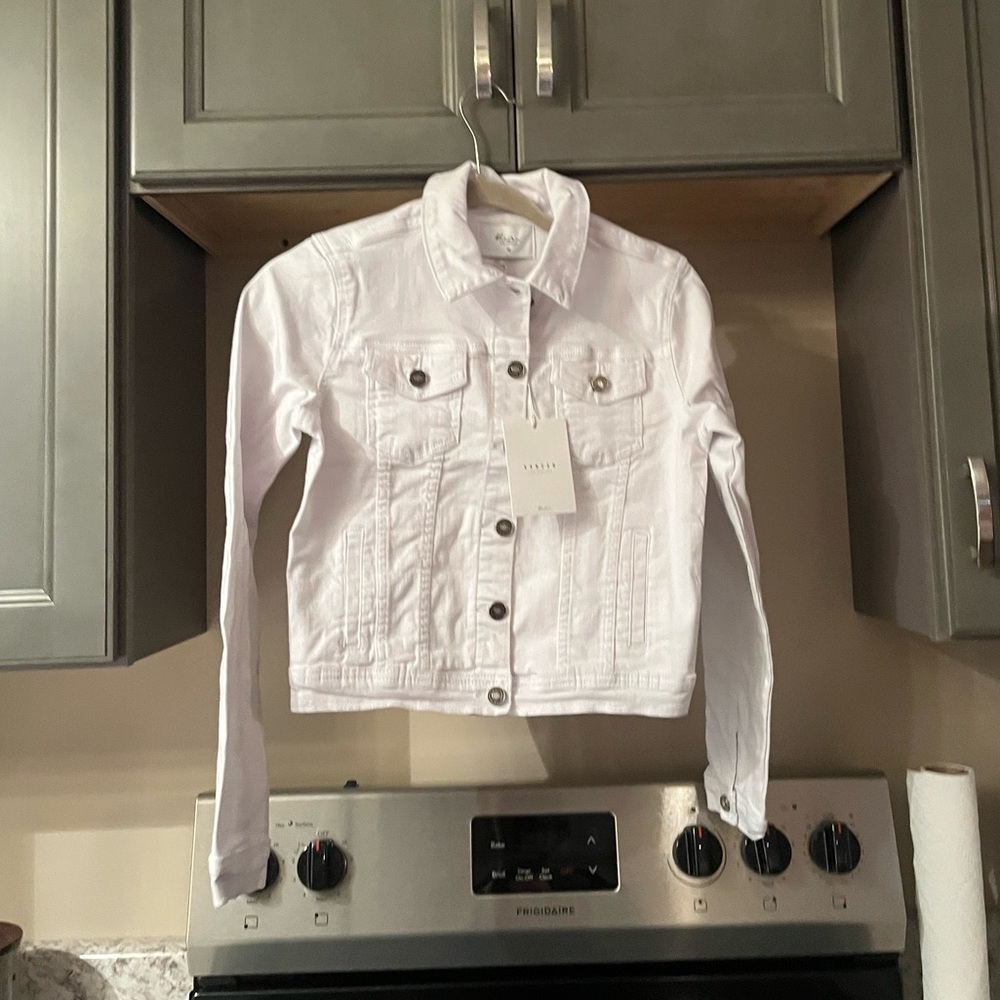 KanCan White Denim Jacket